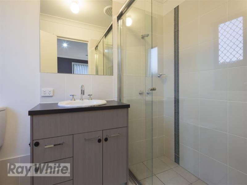 11 Aqua Crest, Redland Bay QLD 4165