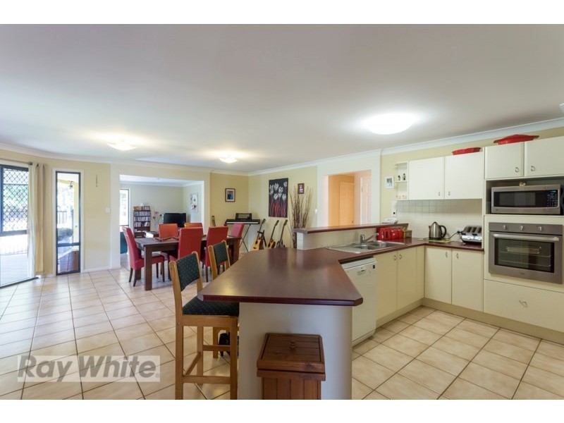 40 Bedarra Street, Redland Bay QLD 4165