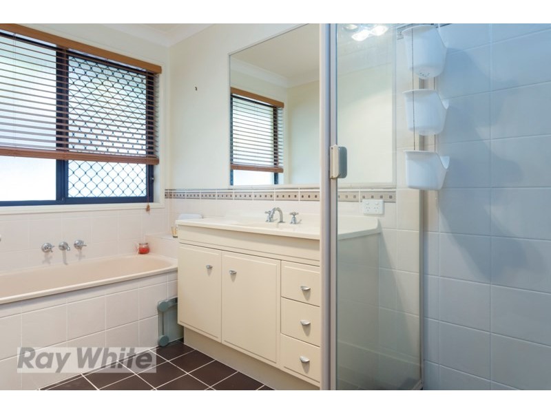 40 Bedarra Street, Redland Bay QLD 4165