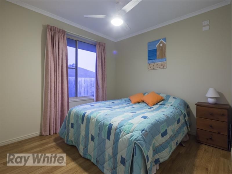 33 Aquila Street, Redland Bay QLD 4165