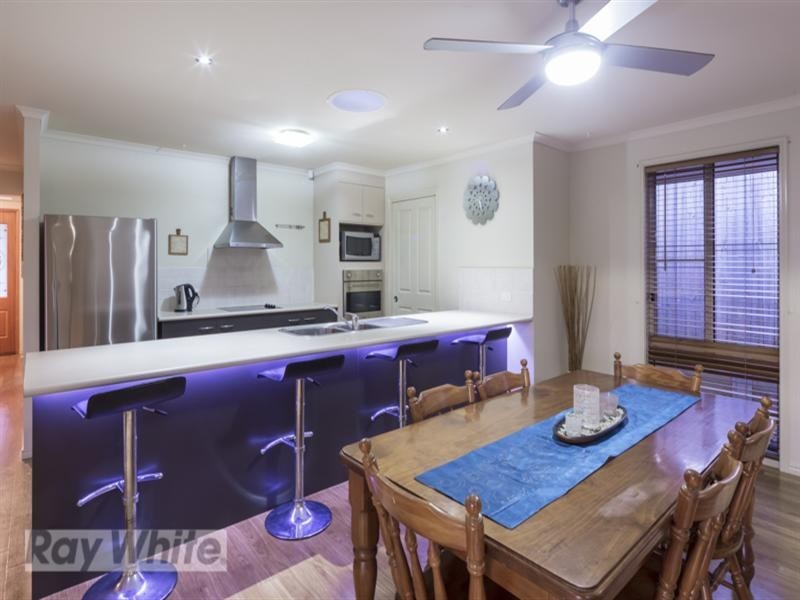 33 Aquila Street, Redland Bay QLD 4165