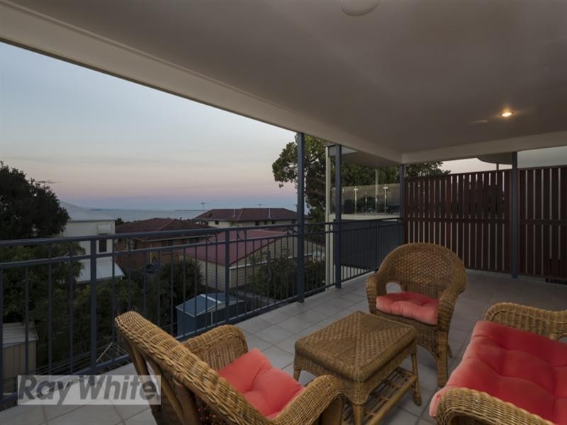 48 Carlton Terrace, Wynnum QLD 4178