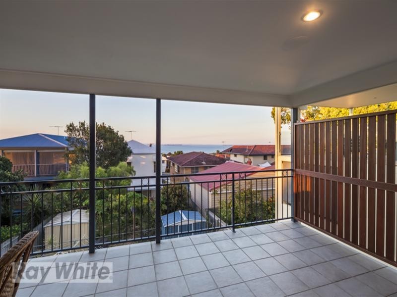 48 Carlton Terrace, Wynnum QLD 4178