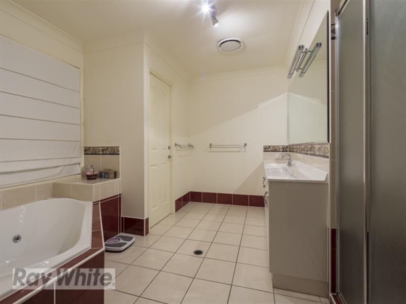 48 Carlton Terrace, Wynnum QLD 4178
