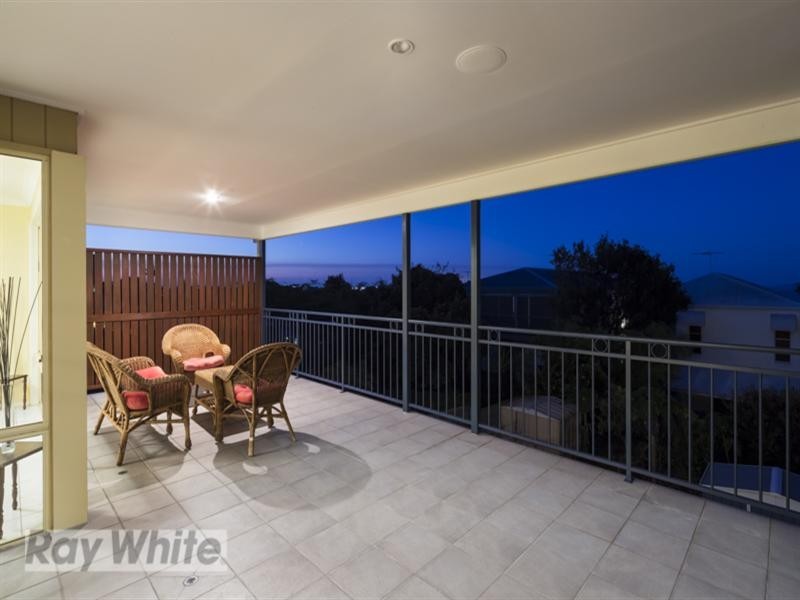 48 Carlton Terrace, Wynnum QLD 4178