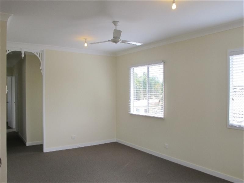 182 Main Street, Redland Bay QLD 4165