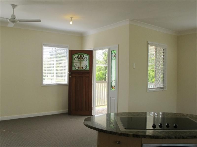 182 Main Street, Redland Bay QLD 4165