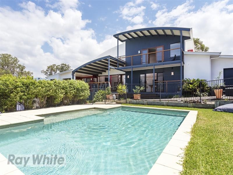 5 Larkspur Street, Redland Bay QLD 4165