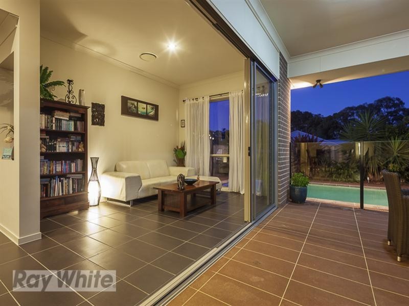 17 Sapium Road, Redland Bay QLD 4165