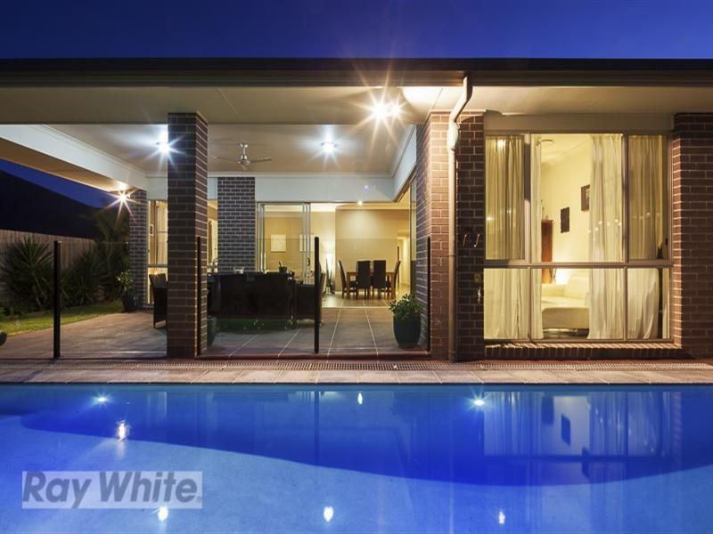 17 Sapium Road, Redland Bay QLD 4165