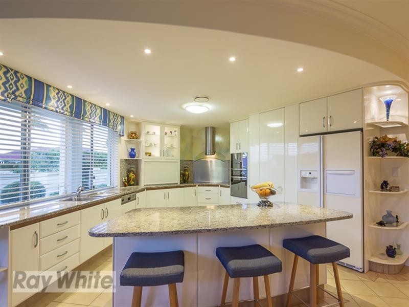 12 Viewfield Street, Redland Bay QLD 4165