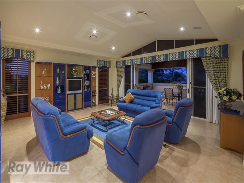 12 Viewfield Street, Redland Bay QLD 4165