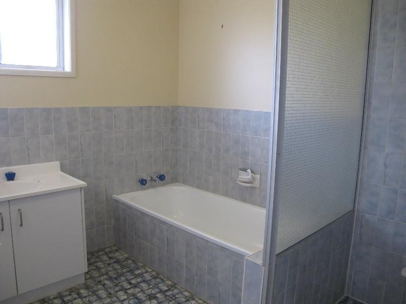 64 Hamilton Street, Redland Bay QLD 4165