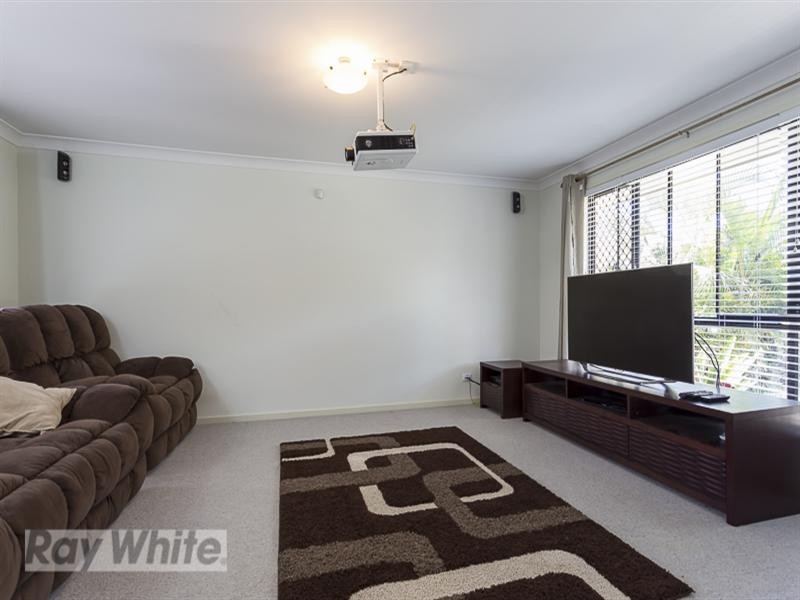 3 Turquoise Street, Redland Bay QLD 4165