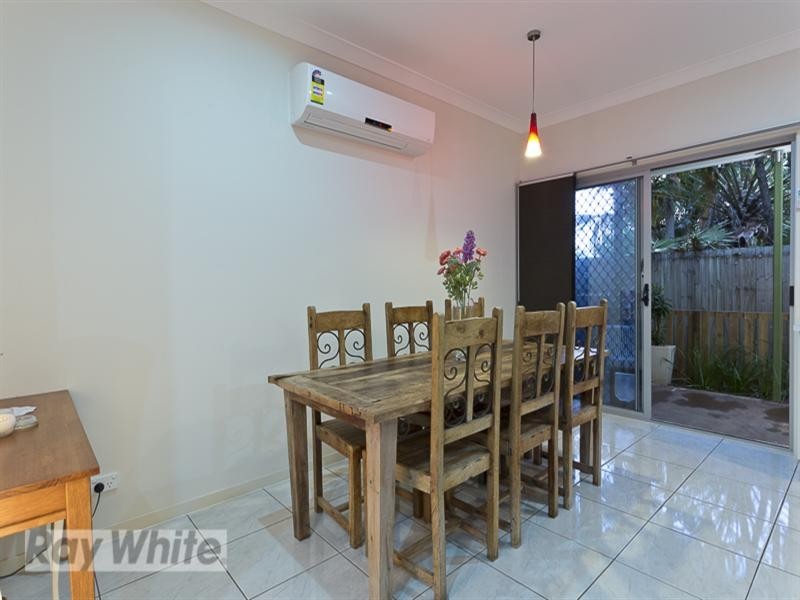 3/4 Moore Street, Victoria Point QLD 4165