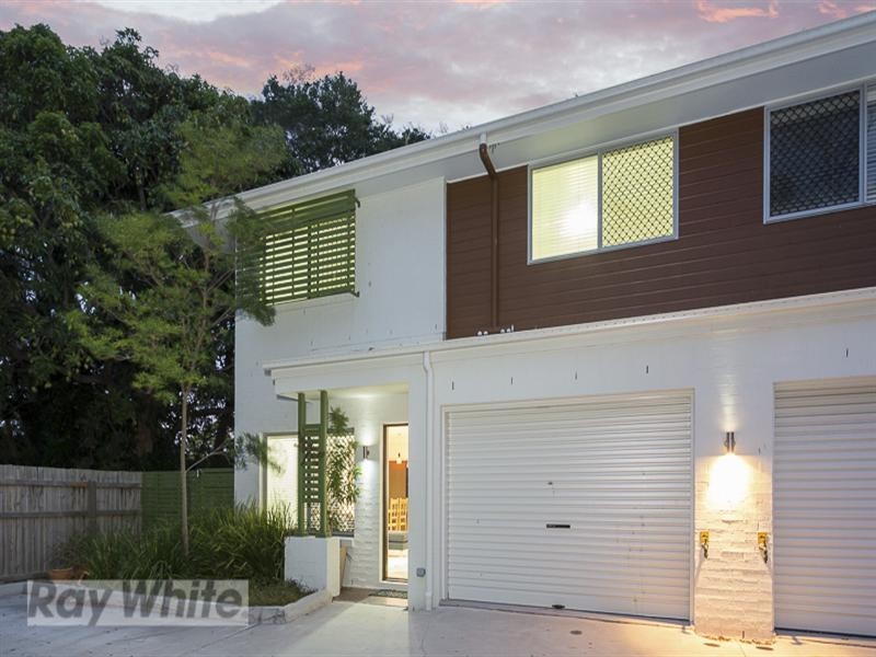 3/4 Moore Street, Victoria Point QLD 4165