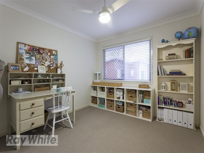 3/4 Moore Street, Victoria Point QLD 4165