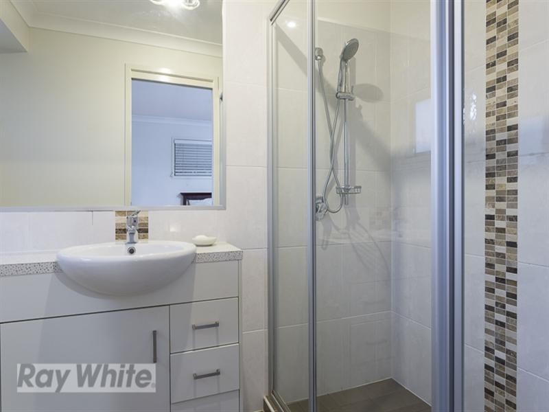 3/4 Moore Street, Victoria Point QLD 4165