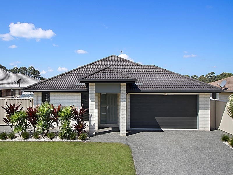 39 Lancaster Circuit, Redland Bay QLD 4165