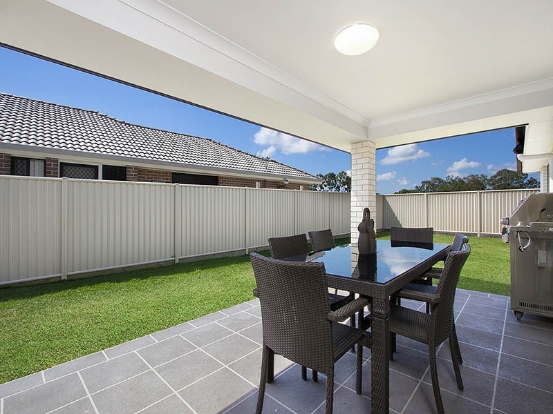 39 Lancaster Circuit, Redland Bay QLD 4165