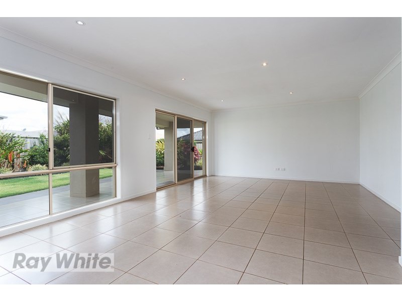 13 Maree Place, Redland Bay QLD 4165