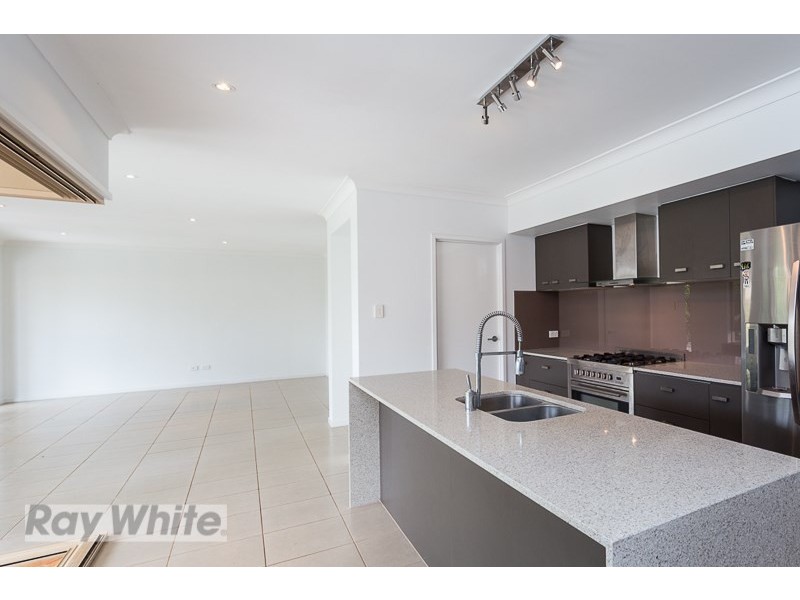 13 Maree Place, Redland Bay QLD 4165