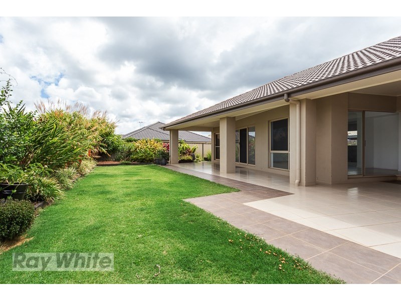 13 Maree Place, Redland Bay QLD 4165