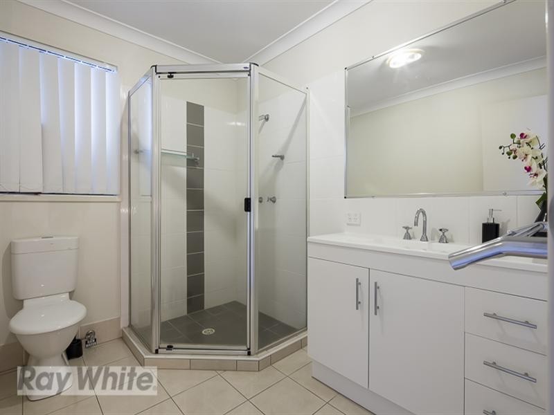 8 Cordia Close, Redland Bay QLD 4165