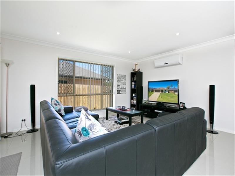 18 Park Edge Place, Redland Bay QLD 4165