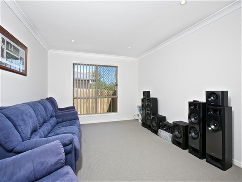 18 Park Edge Place, Redland Bay QLD 4165