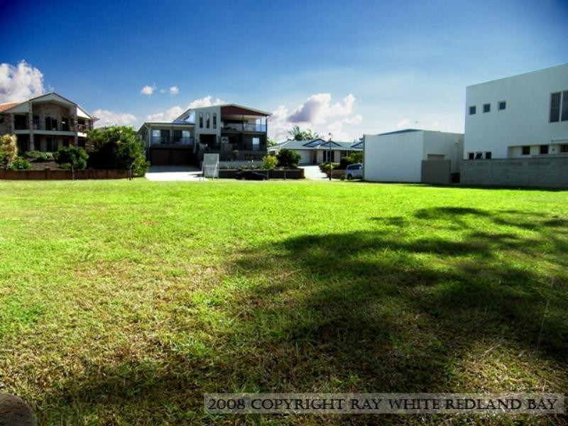 15 The Rampart, Redland Bay QLD 4165