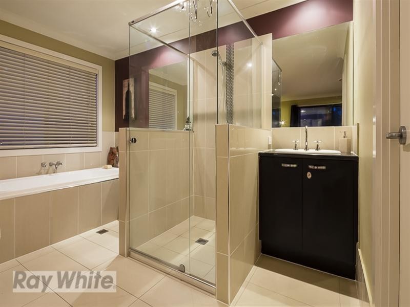 8 Grosgrain Court, Mount Cotton QLD 4165