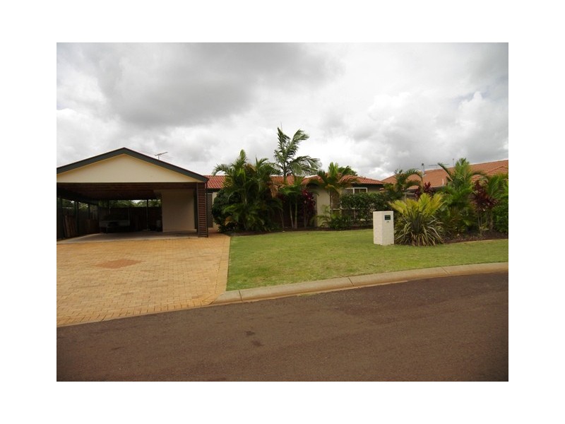 18 Mashie Place, Redland Bay QLD 4165