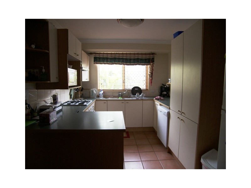 18 Mashie Place, Redland Bay QLD 4165