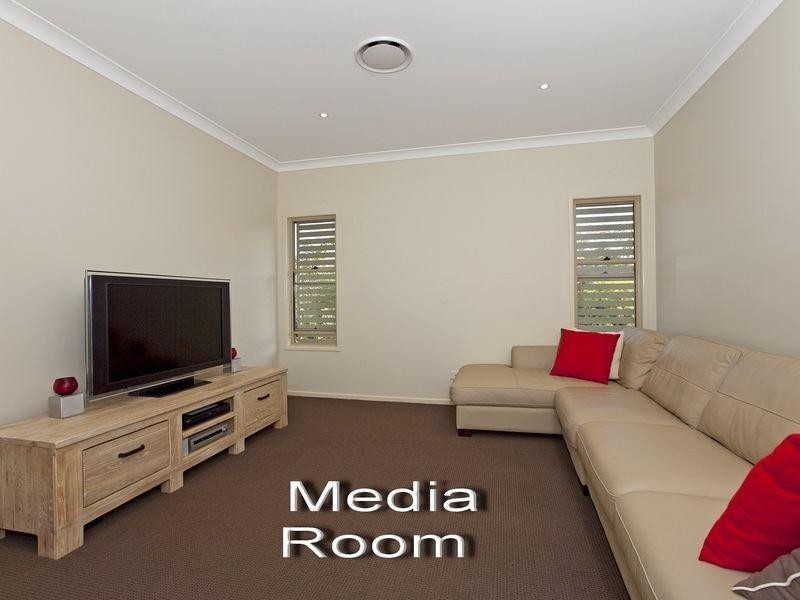 14 Cleveland Terrace, Ormiston QLD 4160