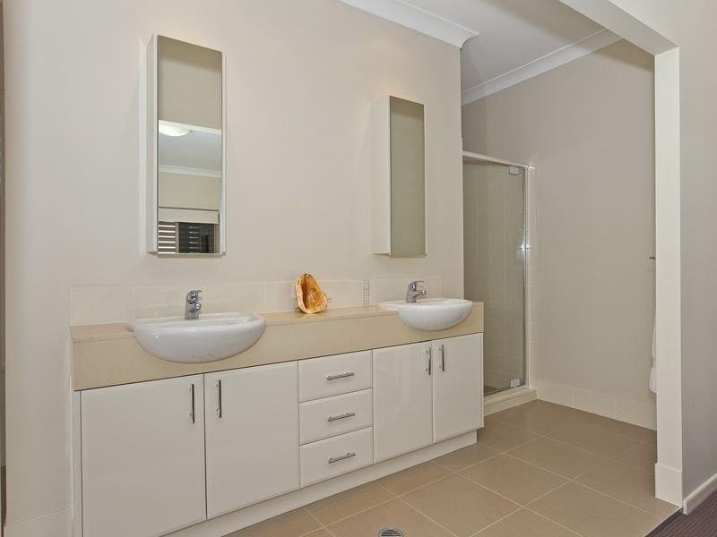 14 Cleveland Terrace, Ormiston QLD 4160