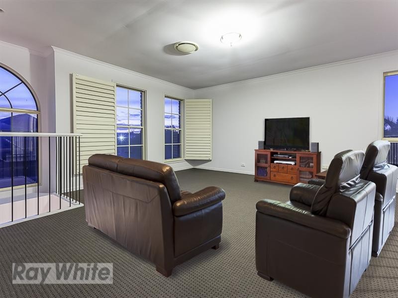 11 Dennison Court, Redland Bay QLD 4165