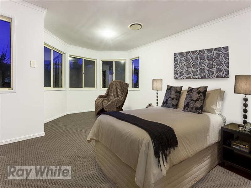 11 Dennison Court, Redland Bay QLD 4165