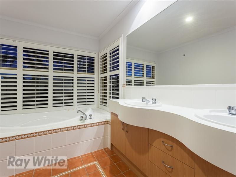 11 Dennison Court, Redland Bay QLD 4165