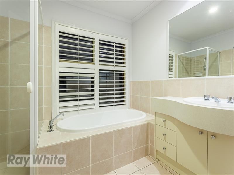 11 Dennison Court, Redland Bay QLD 4165