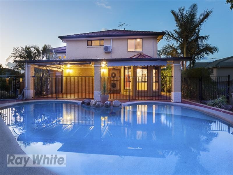 18 Gladebourne Crescent, Victoria Point QLD 4165