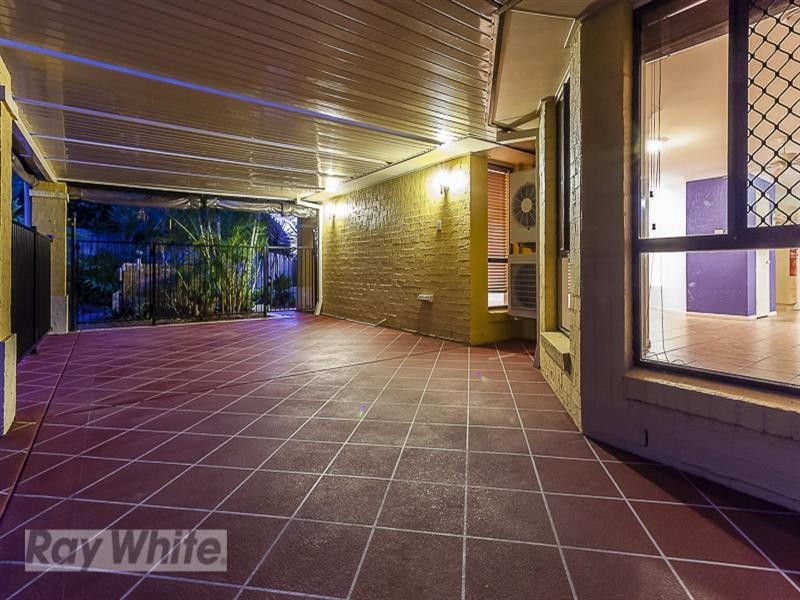 18 Gladebourne Crescent, Victoria Point QLD 4165