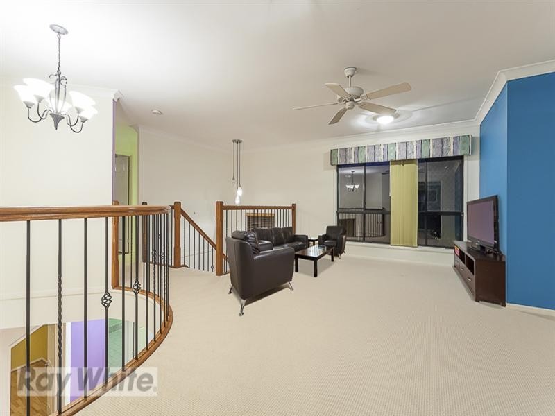 18 Gladebourne Crescent, Victoria Point QLD 4165