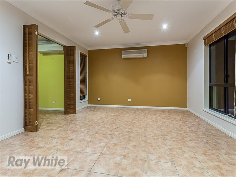 18 Gladebourne Crescent, Victoria Point QLD 4165