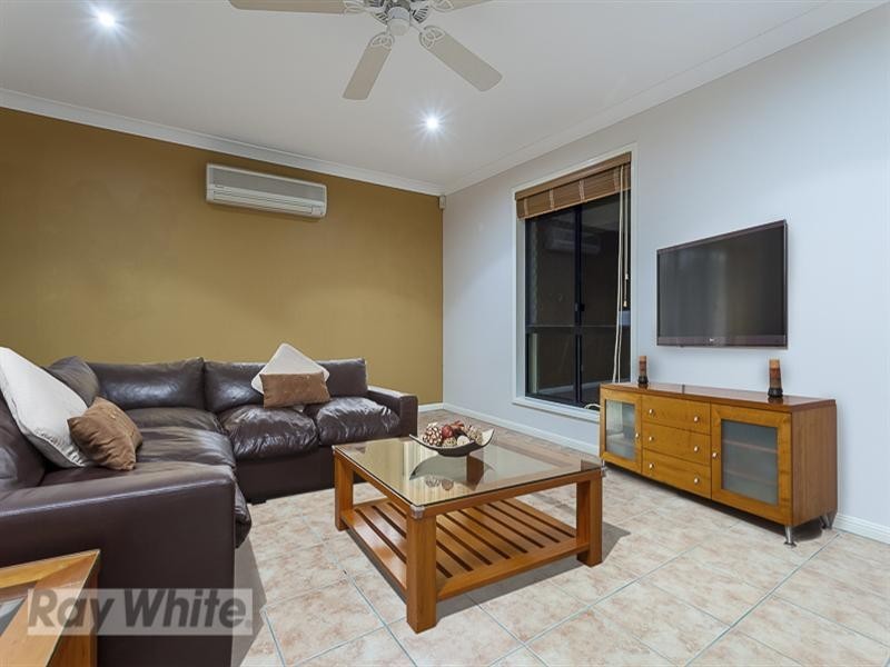 18 Gladebourne Crescent, Victoria Point QLD 4165