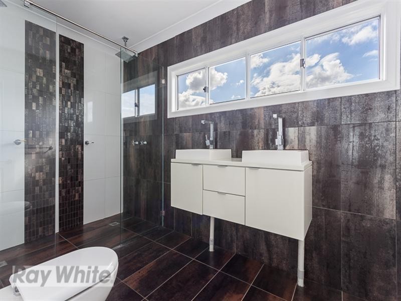 72 Adelaide Street, Carina QLD 4152