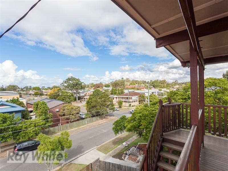 72 Adelaide Street, Carina QLD 4152