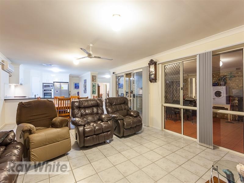 10 Marjorie Buckler Avenue, Redland Bay QLD 4165