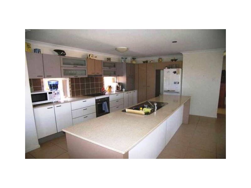 12 Keswick Place, Redland Bay QLD 4165