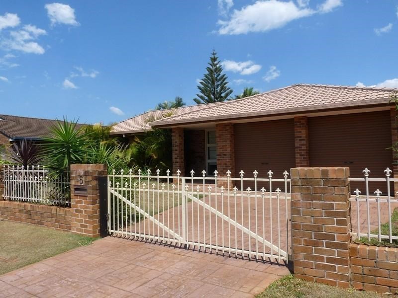 5 Bayswater Drive, Victoria Point QLD 4165